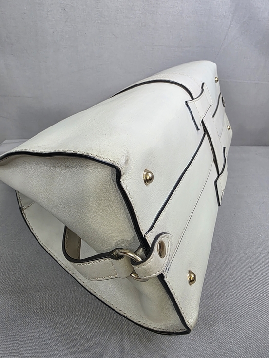 ✨️GUCCI Stirrup Top Handle Bag - Picture 11 of 16